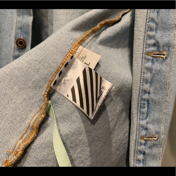 Off-White Men’s Denim Jacket Temperature 2018 - Picture 7 of 10